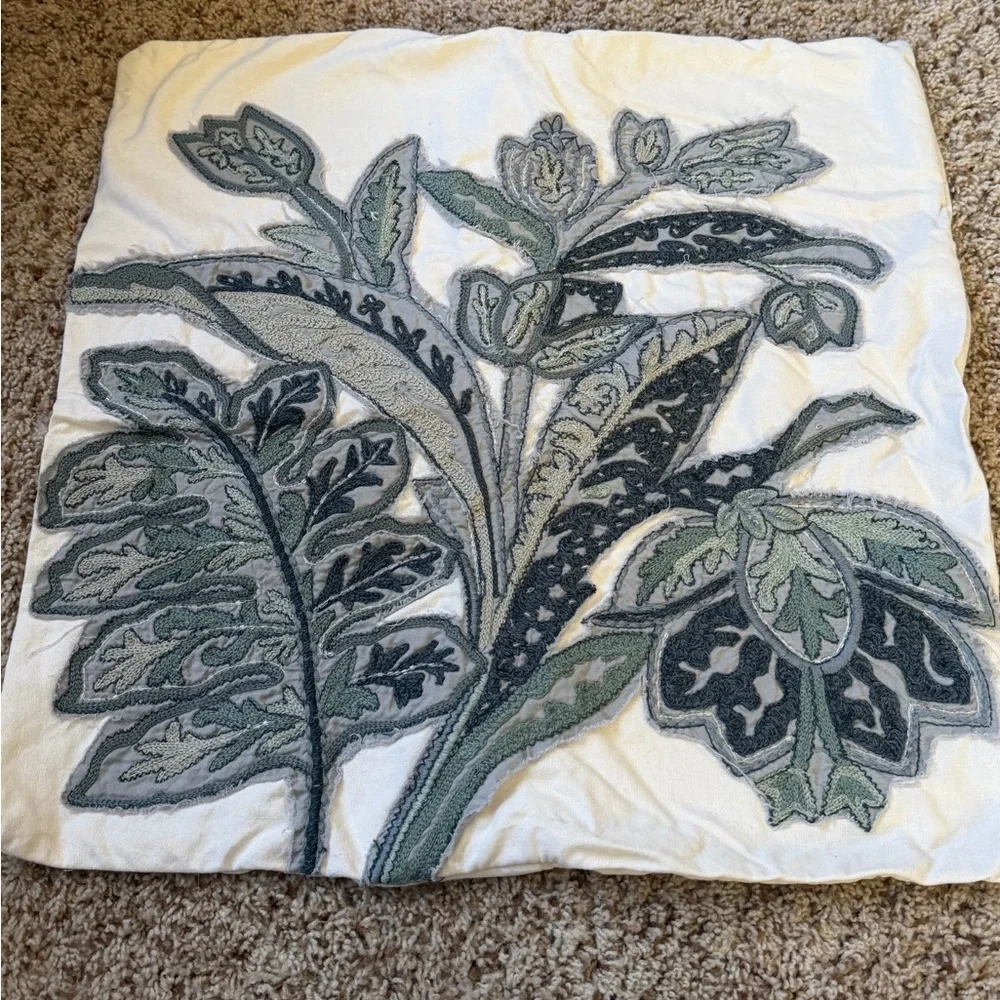 Pottery Barn 20 x 20 crewel embroidered botanical leaf pillow cover Cream blue